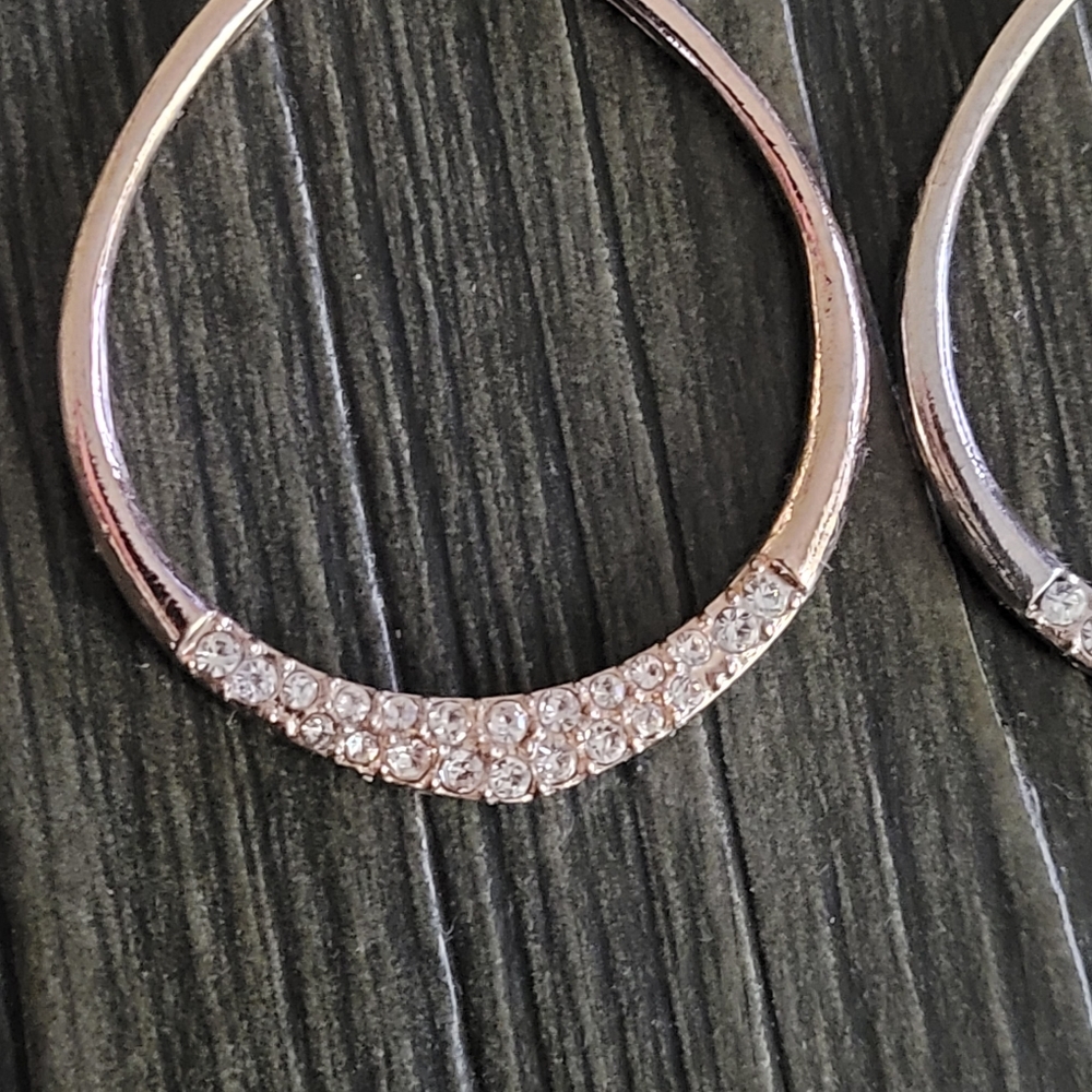 Earrings - Picture 2 of 3